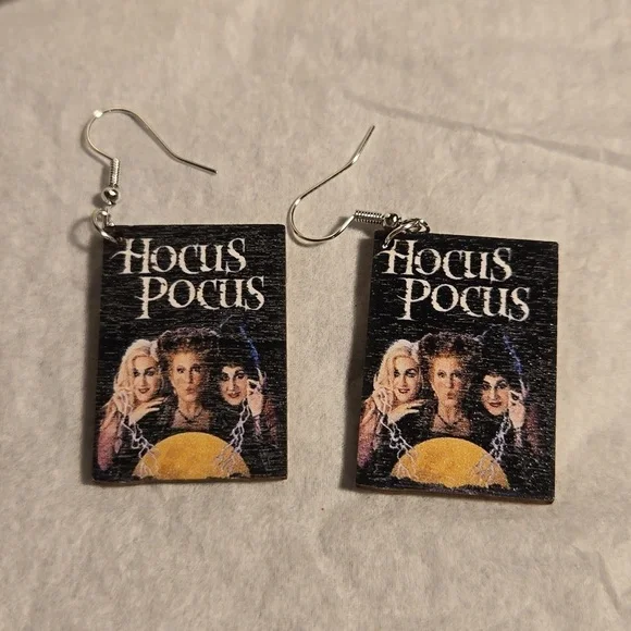 3 /$15 New Wooden Halloween Hocus Pocus Earrings - Picture 3 of 5